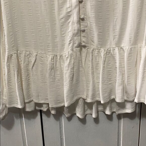 NWT Japna cream button front ruffled hem tunic S - Picture 4 of 13